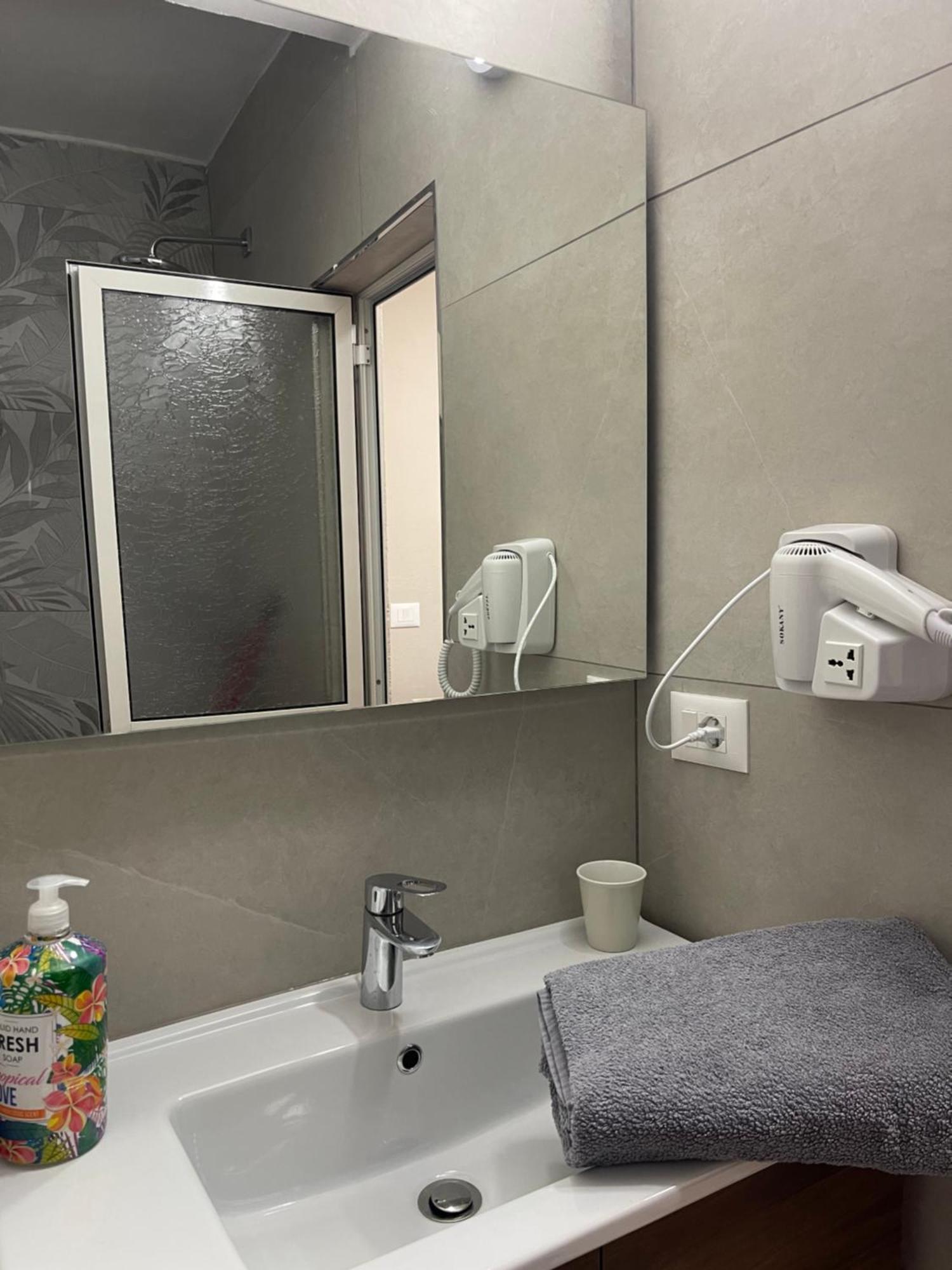 Twin Tower Golem Apartamento Durrës